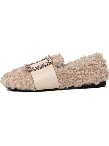 Alkalmi női pehelycipő csattal és kövekkel