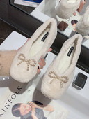 Γυναικεία παπούτσια με κορδέλα και πέτρες