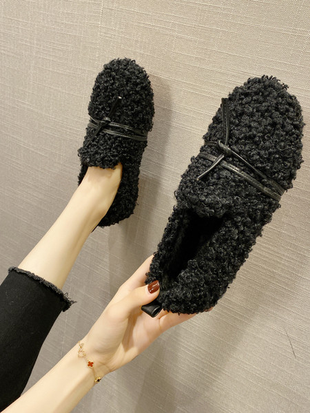 Dūnaini sieviešu ikdienas apavi ar plakanu zoli