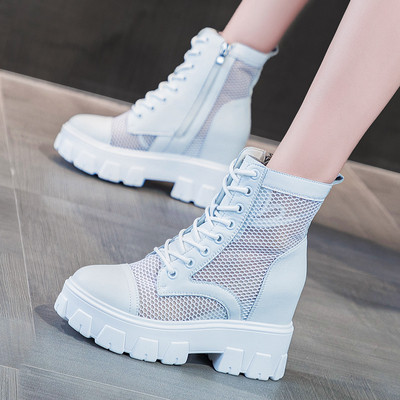 Alkalmi női csizma belső platformmal - két modell