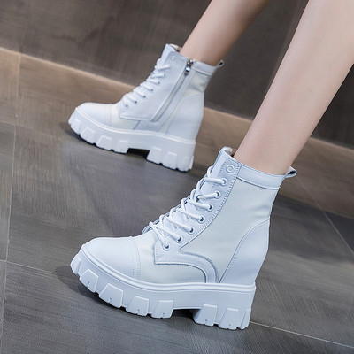 Alkalmi női csizma belső platformmal - két modell