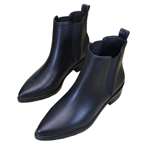 Naiste vabaaja saapad ökonahast lameda tallaga kahes mudelis