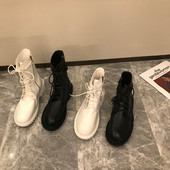 Női alkalmi csizma ökobőrből lapos talppal, fűzővel és cipzárral, két modellben