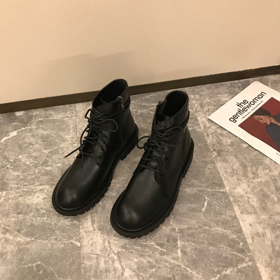 Női alkalmi csizma ökobőrből lapos talppal, fűzővel és cipzárral, két modellben