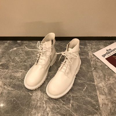 Női alkalmi csizma ökobőrből lapos talppal, fűzővel és cipzárral, két modellben