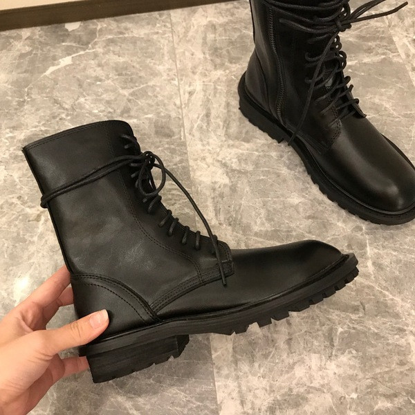 Női alkalmi csizma ökobőrből lapos talppal, fűzővel és cipzárral, két modellben