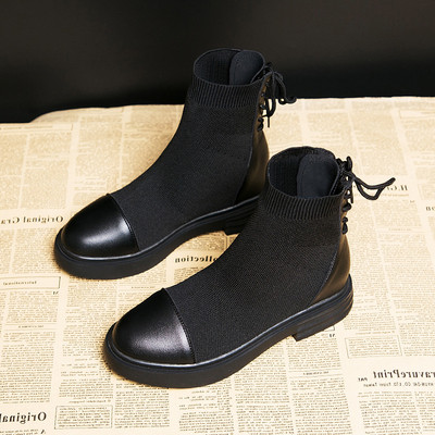 Moodsad naiste mustad saapad lameda talla ja paeltega