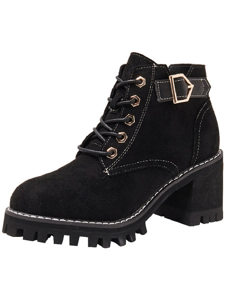 Új női csizma modell durva talppal és csattal