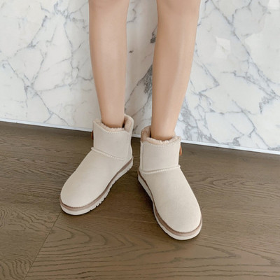 Ζεστές μπότες με μαλακή επένδυση για γυναίκες - δύο μοντέλα