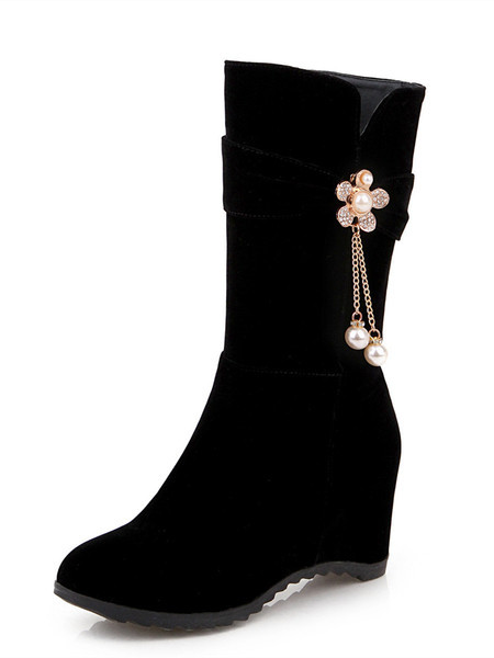 Mūsdienīgi sieviešu zābaki no eko zamšādas ar iekšējo platformu un apdari