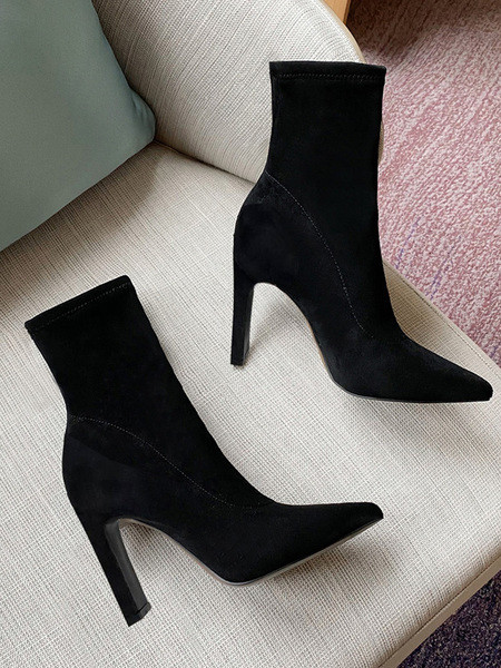 Női zoknis csizma új modellje fekete és bézs színben