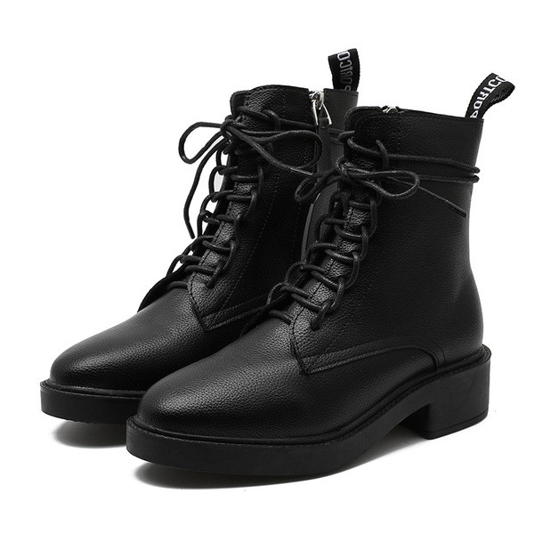 Öko bőrből készült modern női csizma fűzővel és cipzárral