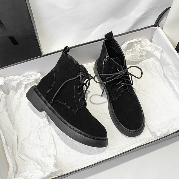 Cipzáras, lapos talpú női csizma