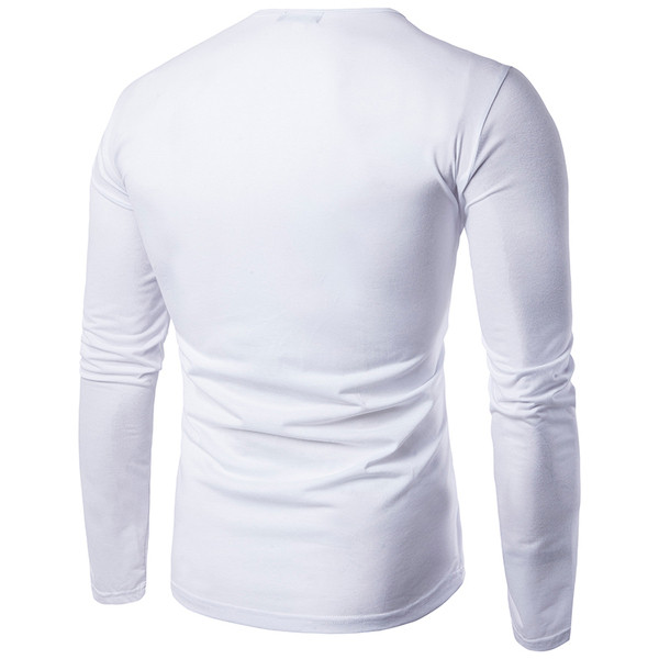 Meeste kaasaegne pikkade varrukate ja lukuga pluus