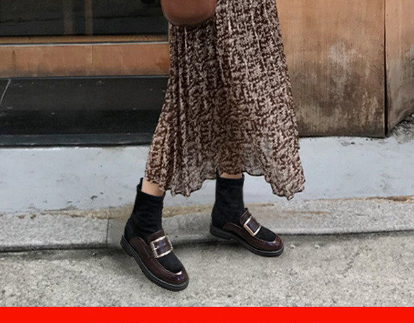 Moodsad pandla ja lameda tallaga naiste saapad