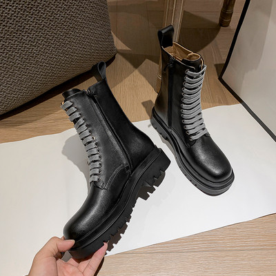 Öko bőrből készült női csizma fekete színben és fűzővel - többféle modell