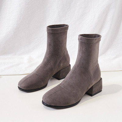 Γυναικείες κομψές μπότες από οικολογικό σουέτ με παχιά τακούνια