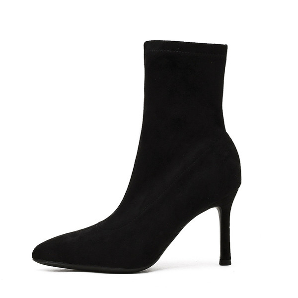 Öko-seemisnahast moodsad naiste saapad - neli mudelit