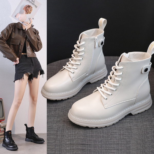 Alkalmi ekobőr csizma fűzővel és lapos talppal