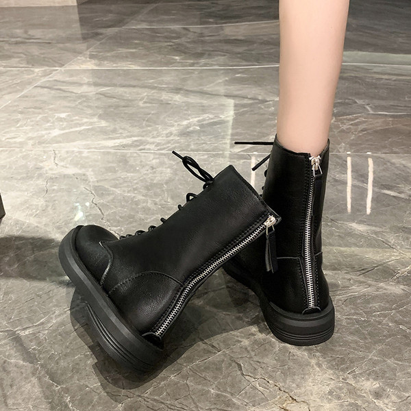 Moodne naiste saapad tavaline tõmbluku ja paeltega mudel