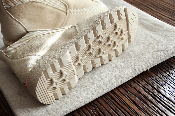 Női alkalmi csizma eco velúrból, lapos talppal