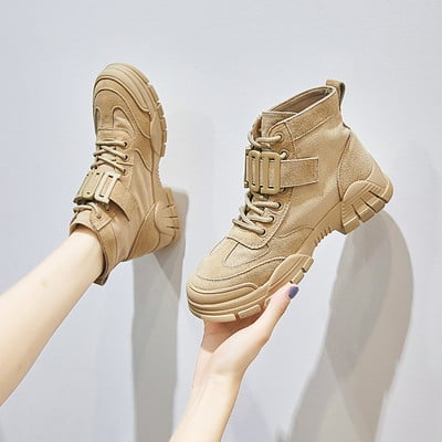 Sport és alkalmi női textilcsizma durva talppal és fűzővel, kétféle kivitelben