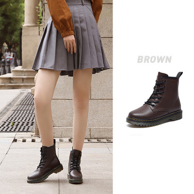 Naiste aktuaalsed paeltega ökonahast saapad mitmes mudelis