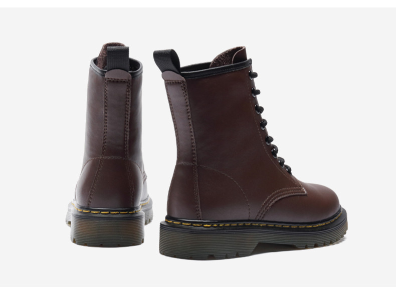 Naiste aktuaalsed paeltega ökonahast saapad mitmes mudelis