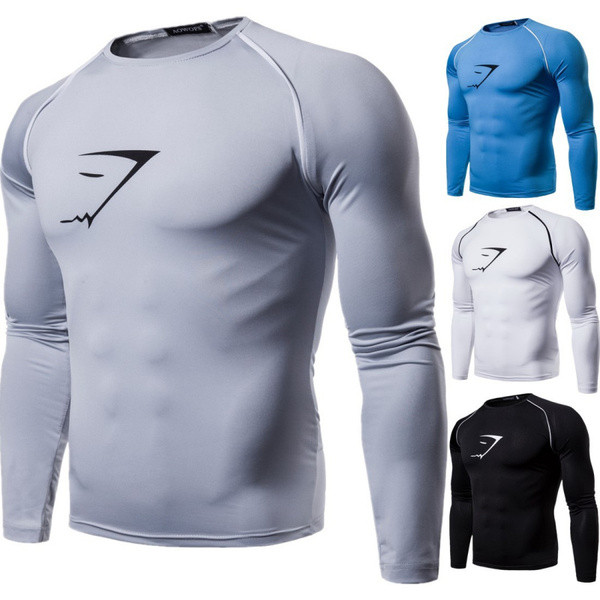 Meeste vabaaja pluusi tavaline mudel