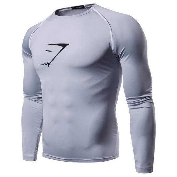 Meeste vabaaja pluusi tavaline mudel