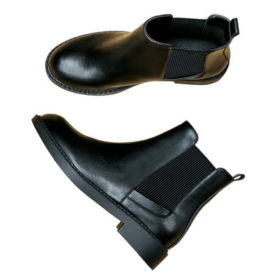 Naiste saapad tavaline kummiga mudel - kaks mudelit