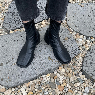 Tiszta női csizma eko bőrből, cipzárral