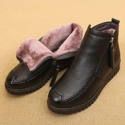 Női téli csizma cipzárral és meleg béléssel