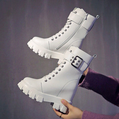 Naiste vabaaja saapad paksu talla ja paeltega