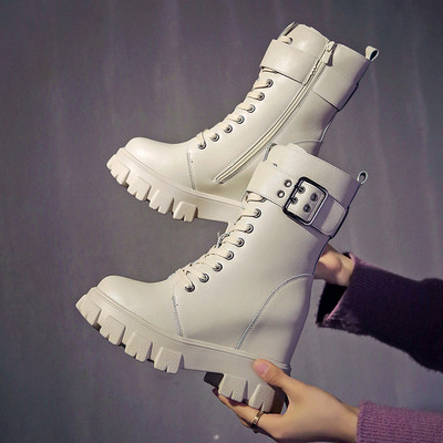 Naiste vabaaja saapad paksu talla ja paeltega