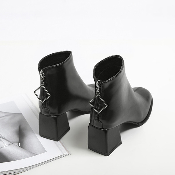 Kandilise paksu kontsaga vabaaja naiste saapad