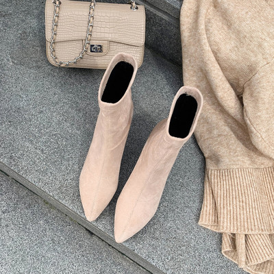 Öko velúrból készült női csizma új modellje - zokni típusú