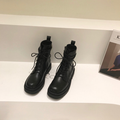 Cizme de dama de culoare neagra si sireturi - talpa aspra