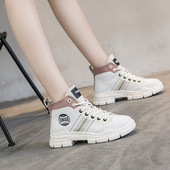 Sügisesed naiste tossud lipsude ja aplikatsiooniga