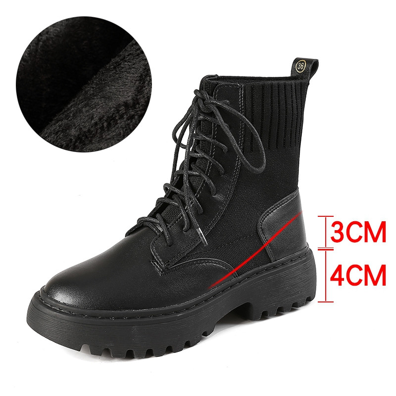 Naiste sokitüüpi krobelise tallaga saapad - musta värvi