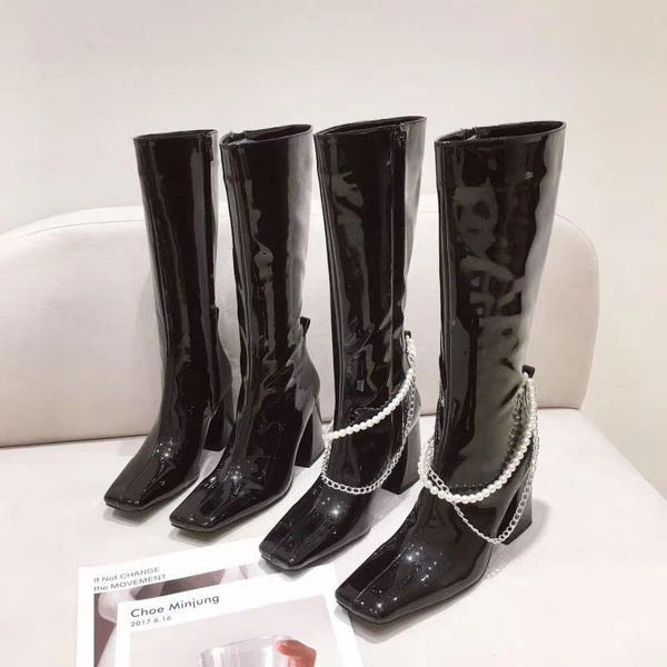 Moodsad pärlite ja paksu kontsaga naiste saapad - neli mudelit