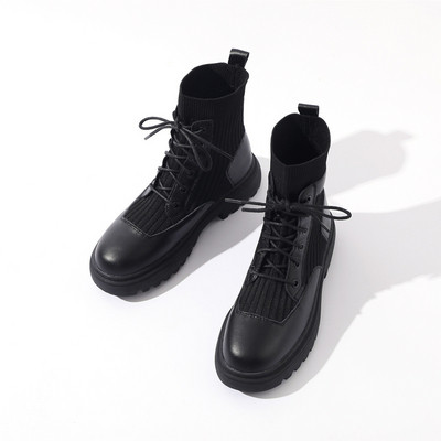 Στρογγυλεμένο μοντέλο γυναικείες μπότες με κορδόνια σε μαύρο χρώμα