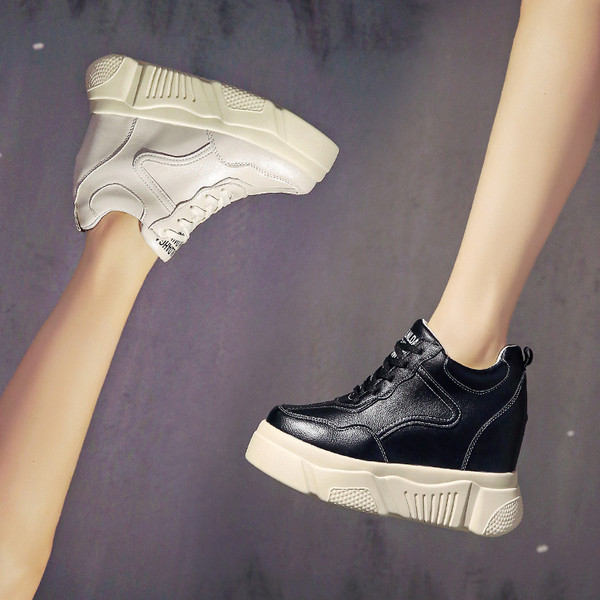 Naiste vabaaja tossud kõrge tallaga ökonahast