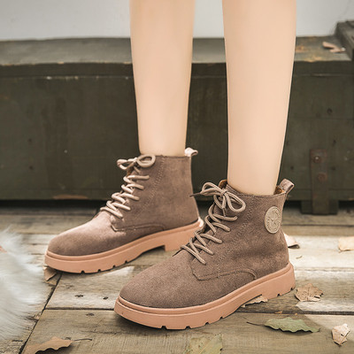 Ökoseemisnahast paeltega naiste saapad - voodriga või ilma