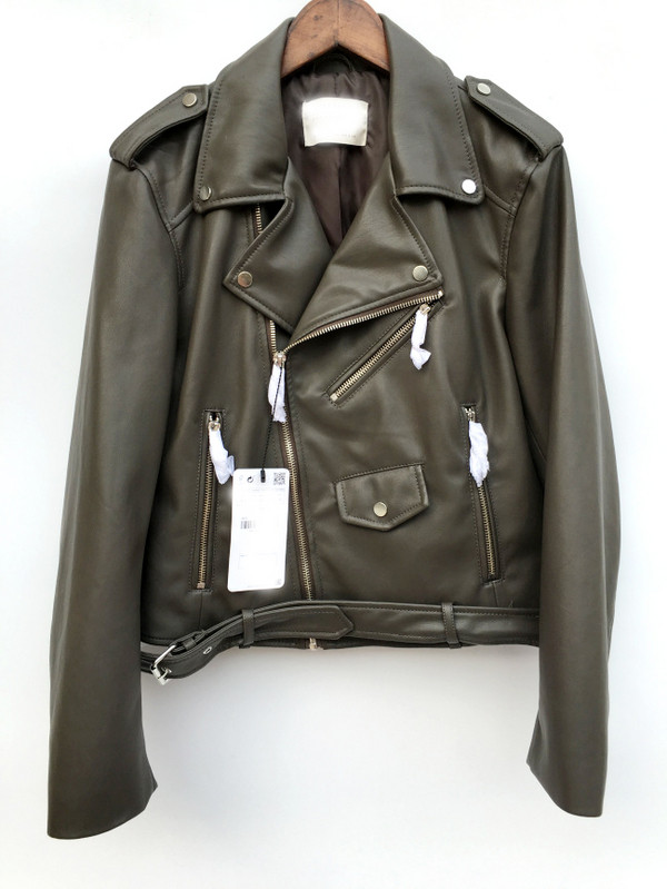 Женско кожено яке от изкуствена кожа в няколко цвята - червено, жълто и черно - Слим. 